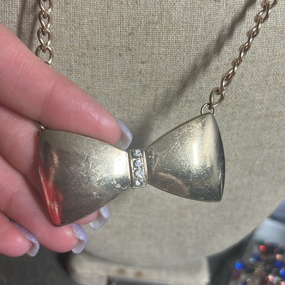 Gold Bow Chain Necklace - Picture 2 of 3